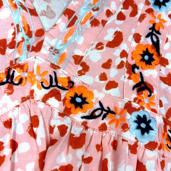 Hailey & Co Embroidered Ruffle Sleeve Baby Doll Top Small - Picture 5 of 10